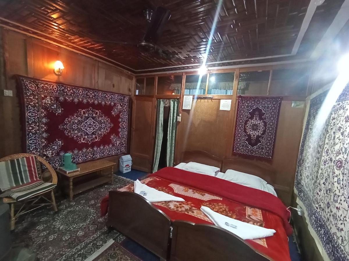 New Bombay Heritage Group Of House Boat Srīnagar 외부 사진